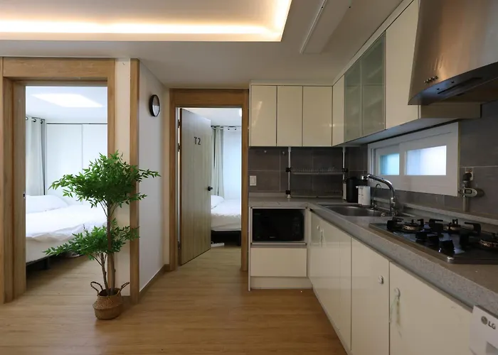 Hongdae T House *